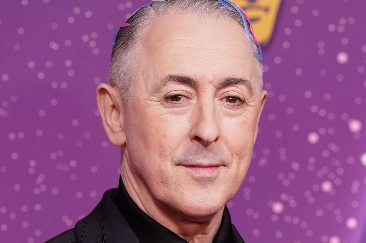 Alan Cumming: 'I feel the hatred towards myself' — News story on dripviewz