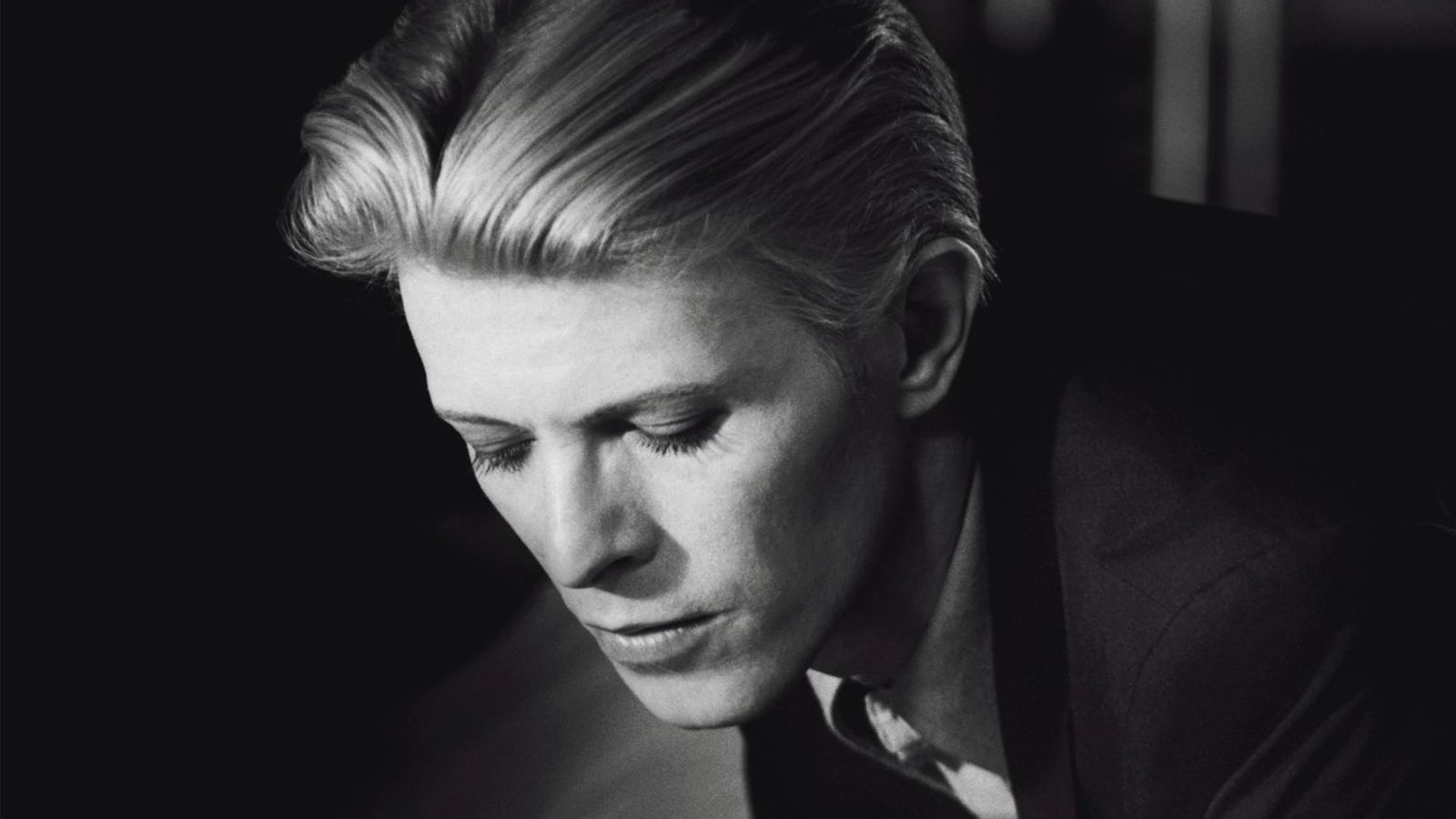 Live shows, pitch black album playbacks and more announced for David Bowie Lightroom in London — Music news on dripviewz
