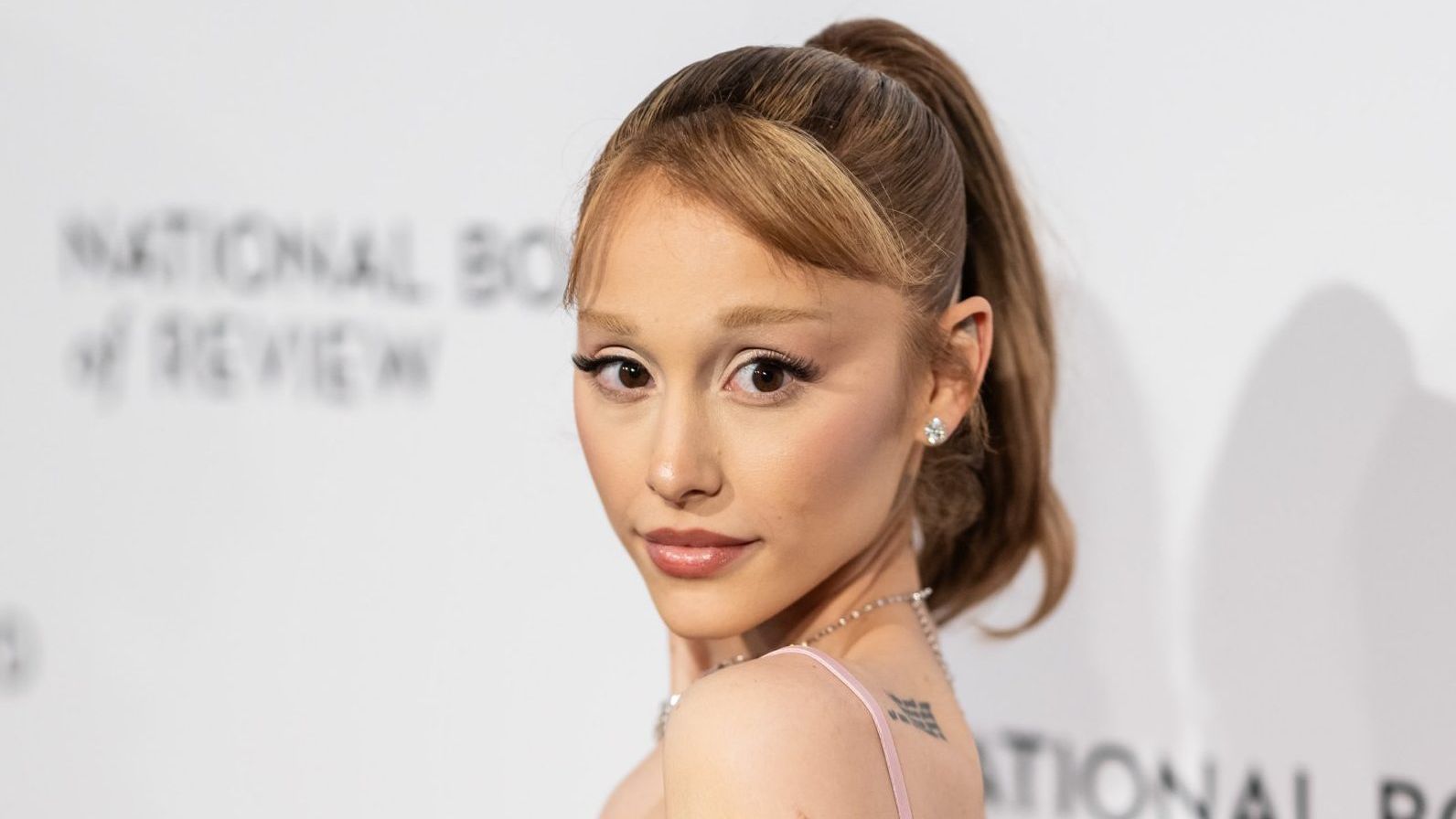 American Horror Story fans threaten to boycott show after 'Ariana Grande drops out last minute' — News news on dripviewz