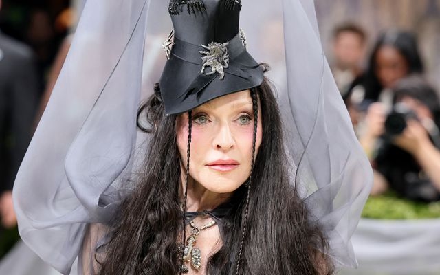 Madonna fans demand 'details' after surprising confession about best sex of her life — News story on dripviewz
