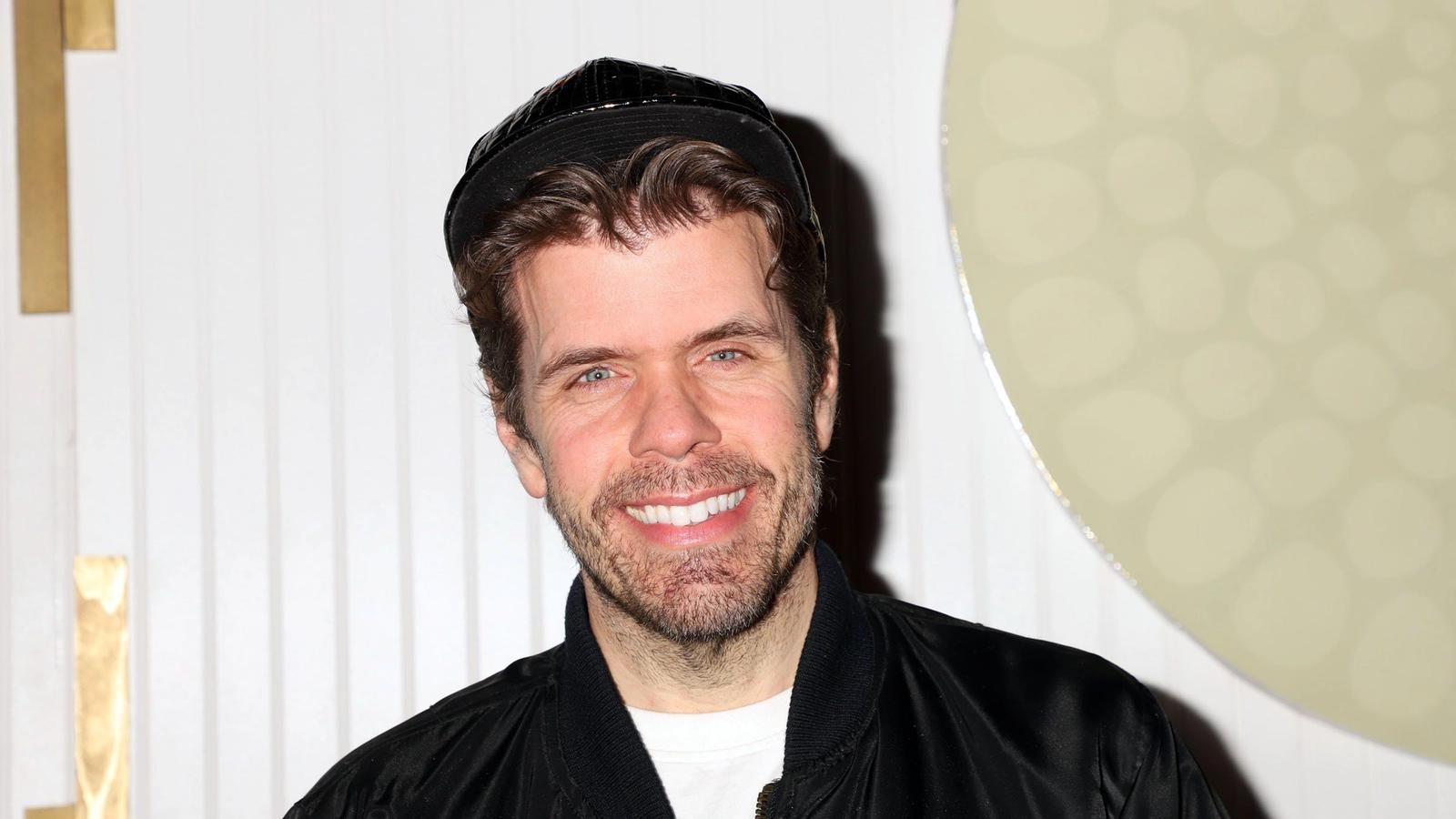 Perez Hilton's family reveal 'communication' in hospital following distressing livestream — News news on dripviewz