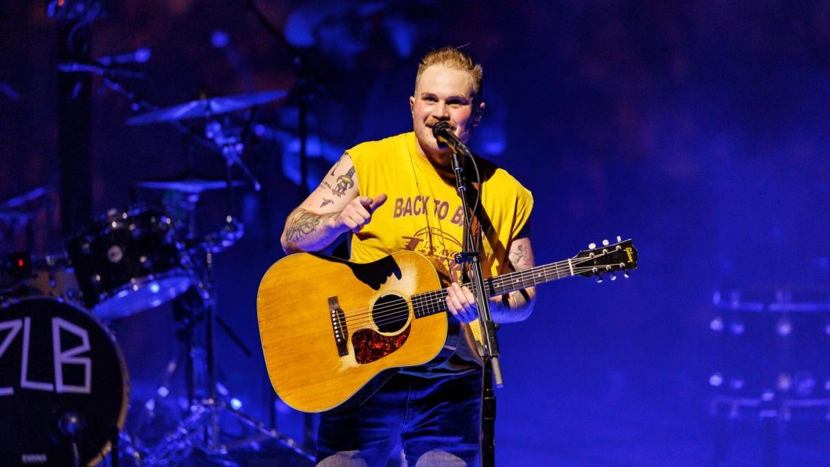 Zach Bryan Gets Candid About Sobriety in Matthew McConaughey Interview: 'Why Am I Drinking?' — News news on dripviewz