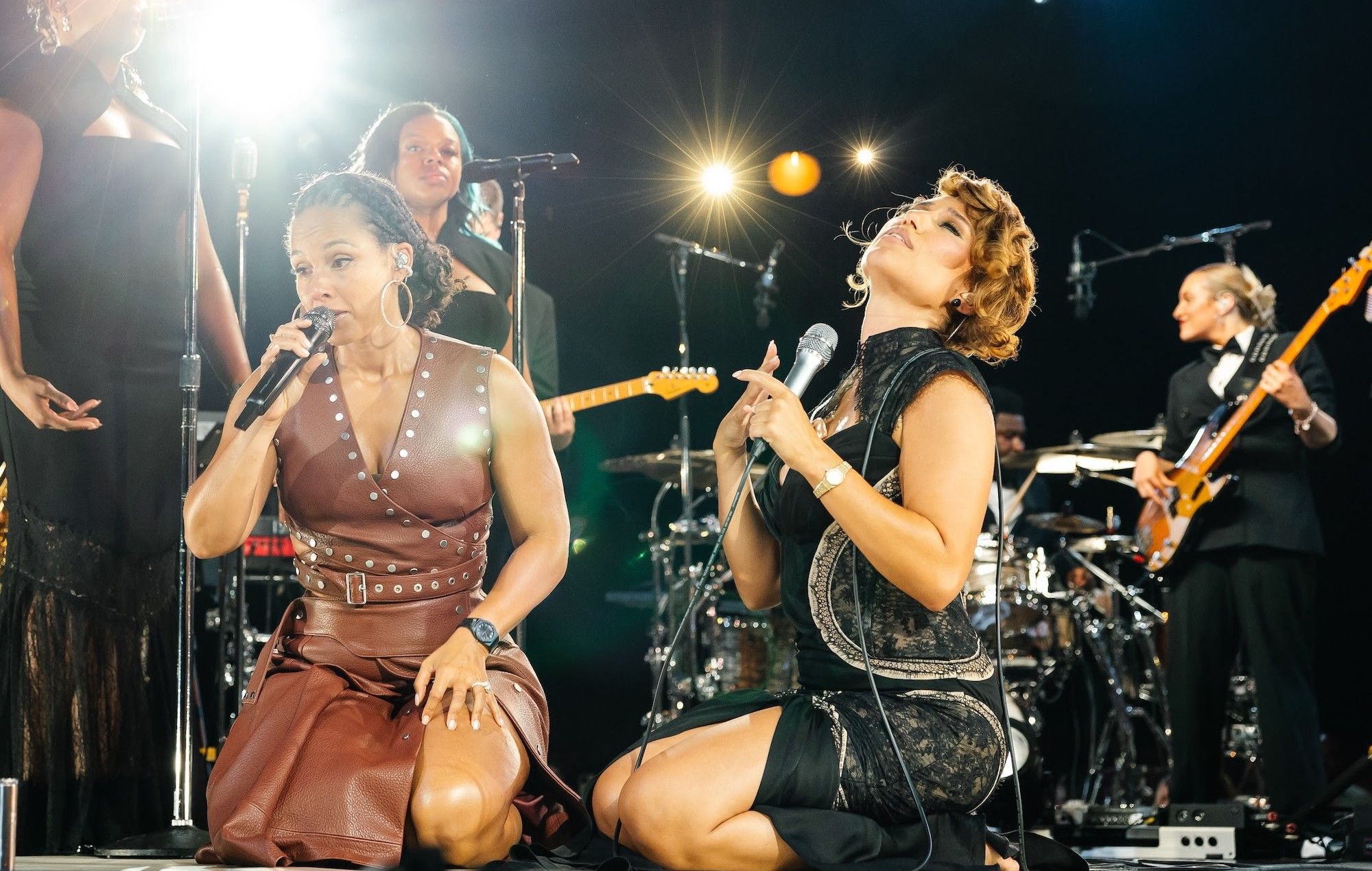 Watch RAYE bring out Alicia Keys and Mark Ronson at Montreux Jazz Festival