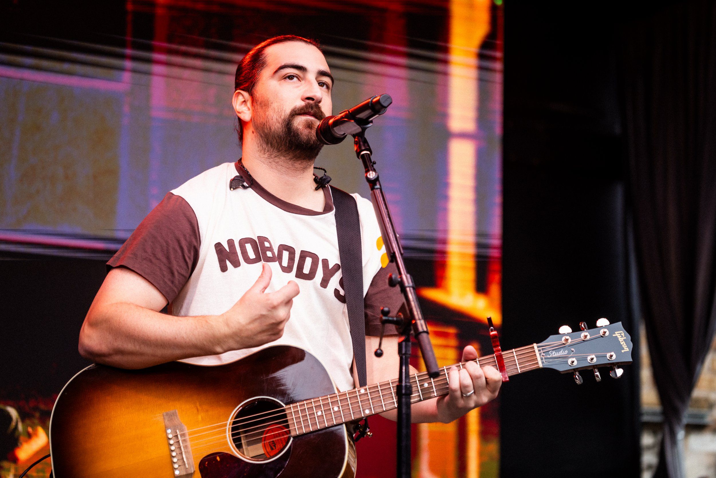 Music star urges fans to 'just go to the bathroom' in latest concert nappy criticism