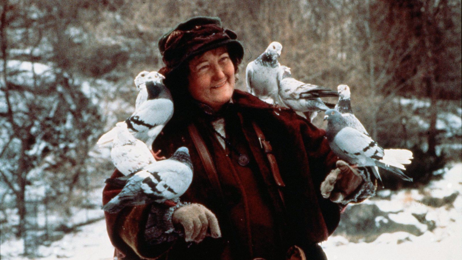 Oscar-winner Brenda Fricker who played Home Alone 2's Pigeon Lady dies aged 81 — Movies news on dripviewz