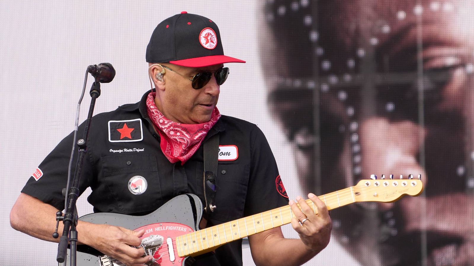 Tom Morello shares update on 102-year-old mother's health after postponing shows for family medical emergency — News news on dripviewz
