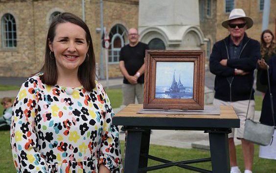 Antiques Roadshow star dies of brain cancer aged 39 just months after wedding