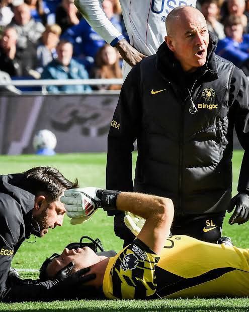 Chelsea gives an update on Emiliano Martínez's injury — News story on dripviewz