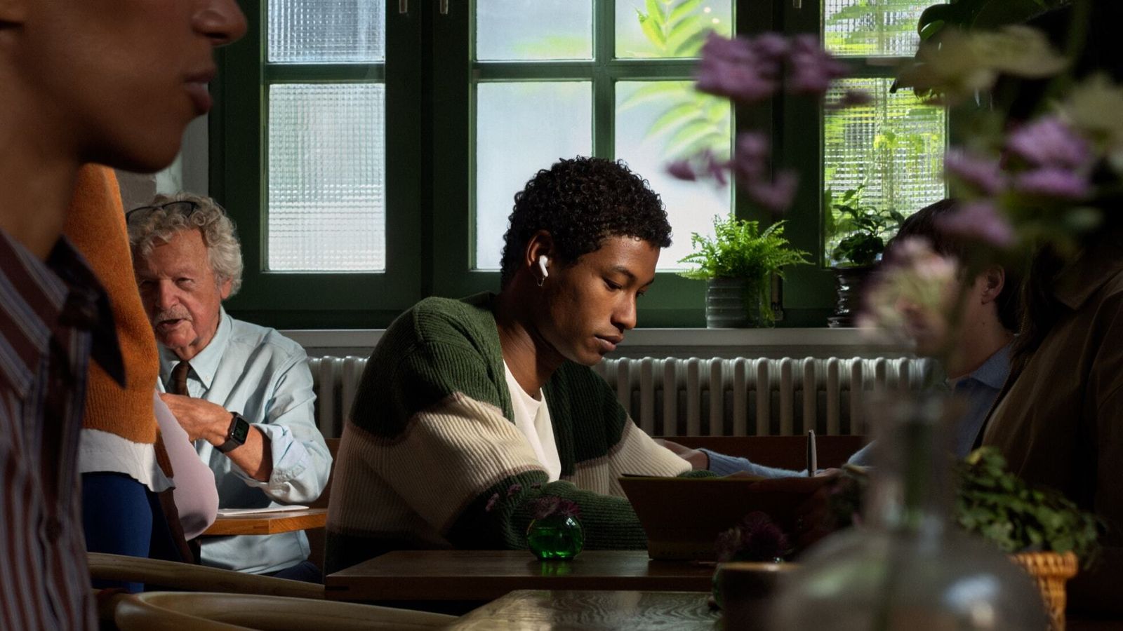 How to preorder the 2 new AirPods 5 models — News news on dripviewz