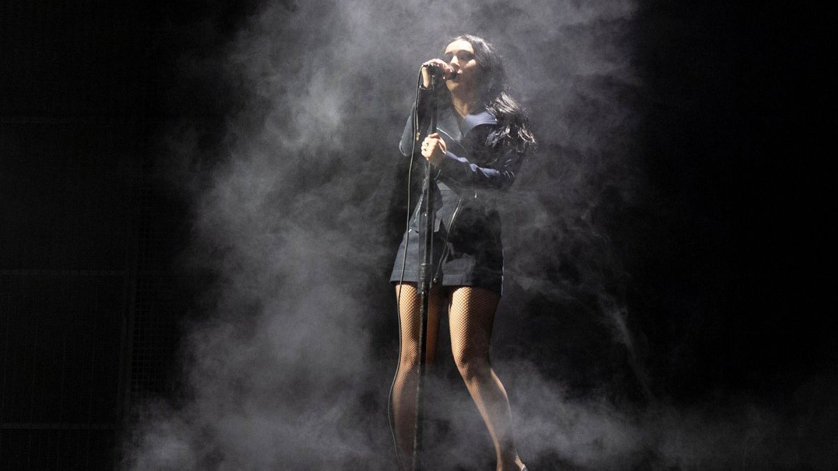 Charli xcx Cancels Arizona Concert, Says 'It Breaks Me' to Miss It — Reality Tv news on dripviewz