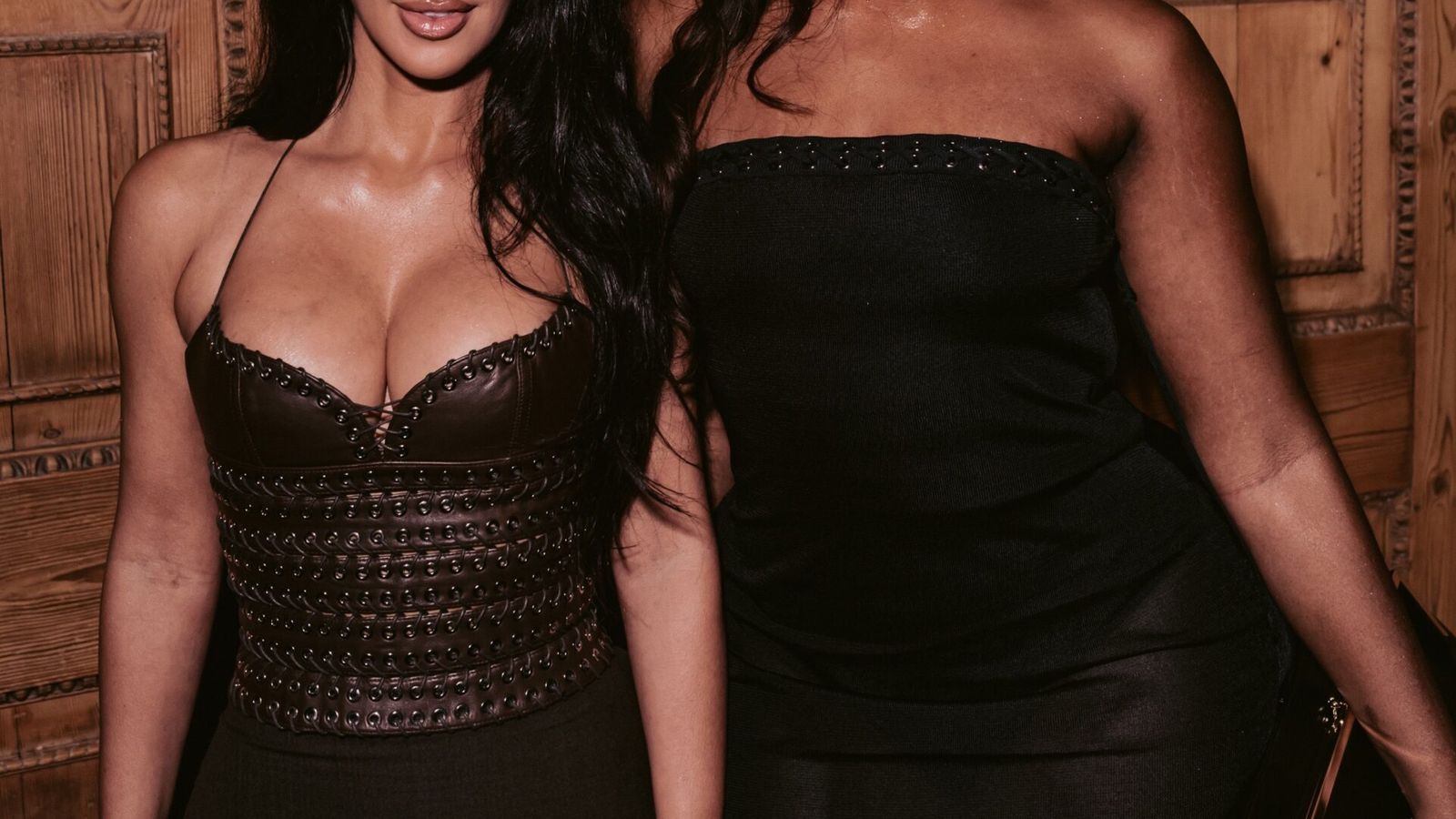 Tems & Kim Kardashian Link Up at SKIMS London Flagship Launch in Sleek Dark Looks — Music news on dripviewz