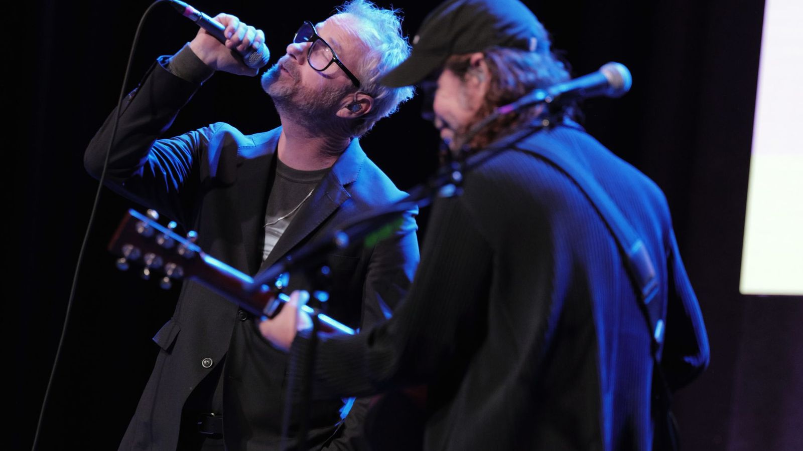 The National joined by Richard Reed Parry and play '90-Mile Water Wall' for first time since 2014 at first full gig in two years — News news on dripviewz