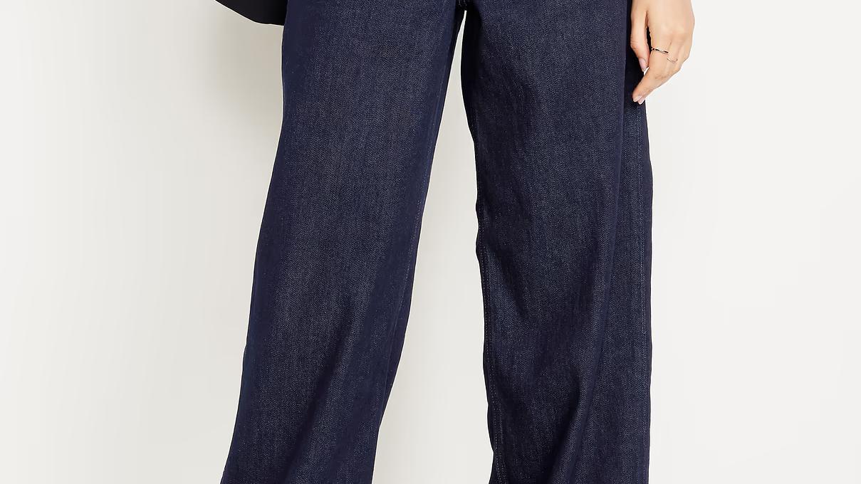 Hailey Bieber's Sold-Out Gap Jeans Have Affordable $15 Old Navy Dupes — News news on dripviewz