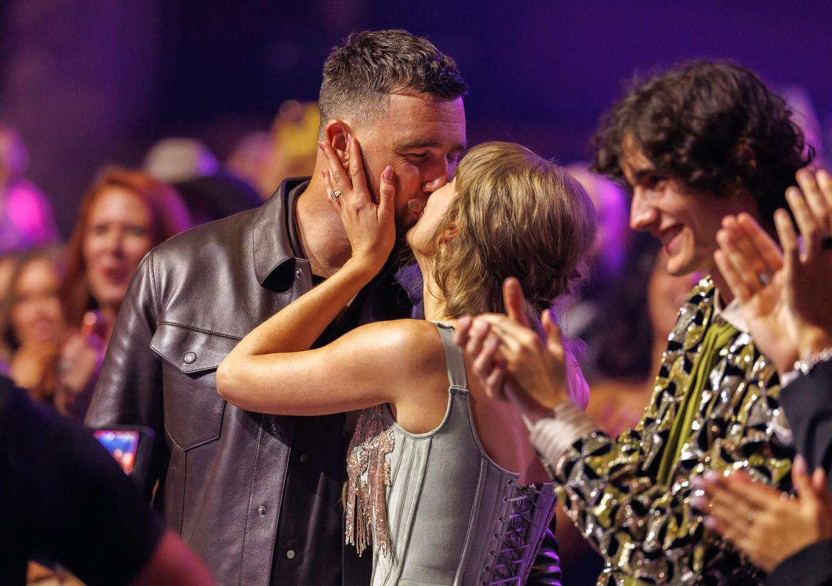 We Knew It! Taylor Swift Hits the Red Carpet for 'Toy Story 5' L.A. Premiere: See Photos — Fashion story on dripviewz