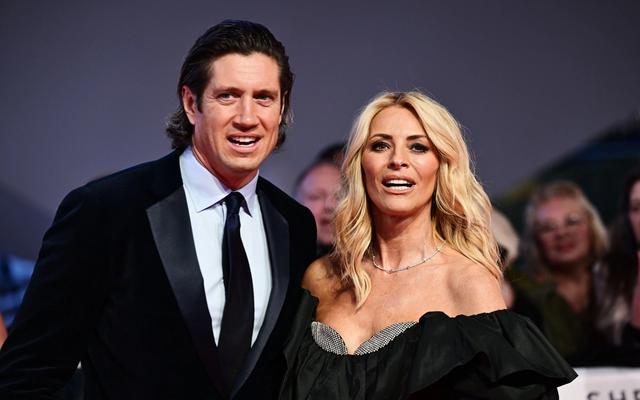 Tess Daly and Vernon Kay 'planning quickie divorce with online lawyers' after split — News story on dripviewz
