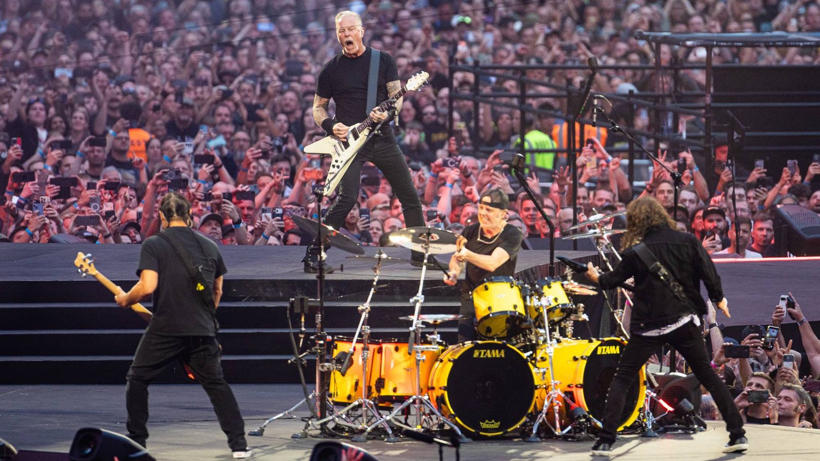 Watch Metallica cover The Pogues and The Proclaimers in Dublin and Glasgow — News news on dripviewz