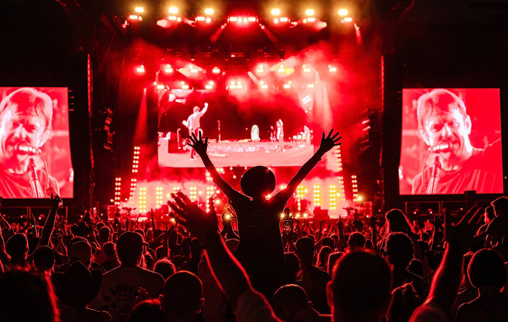 Watch Kings Of Leon headline first ever State Fayre Festival: "It feels like coming home"