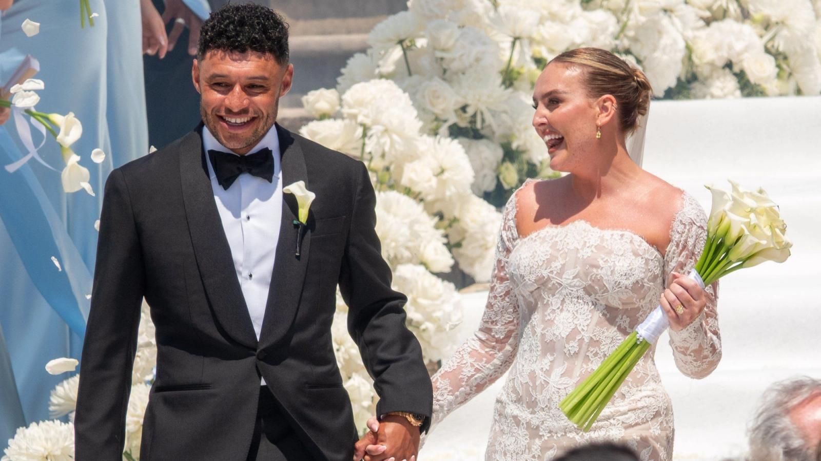 Perrie Edwards glows in lace wedding gown as she marries Alex Oxlade-Chamberlain — News news on dripviewz