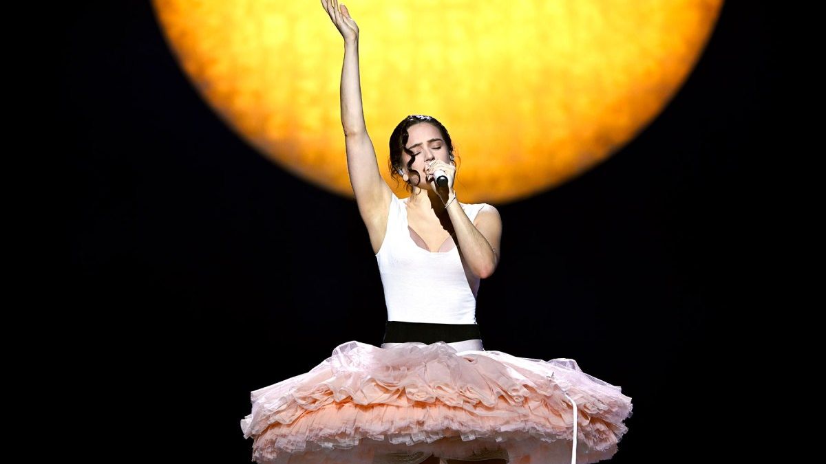 Marcello Hernandez Confesses to Rosalía at Madison Square Garden: 'I Committed a Crime for This Lady' — News news on dripviewz