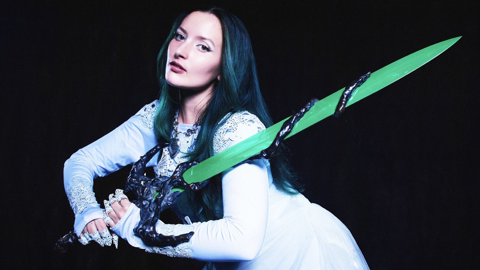 How 'Lord Of The Rings', 'Minecraft' and dungeon crawler games inspired Au/Ra's "hopecore" alt-pop debut — News news on dripviewz