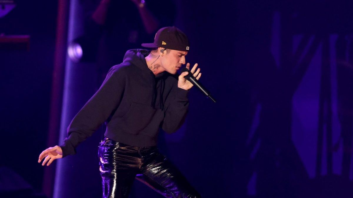 Watch Justin Bieber Boast He's a 'Superior Ping-Pong Player' to Tennis Champ Novak Djokovic Before Winning $1 Million Fanatics Games Prize — Sports news on dripviewz