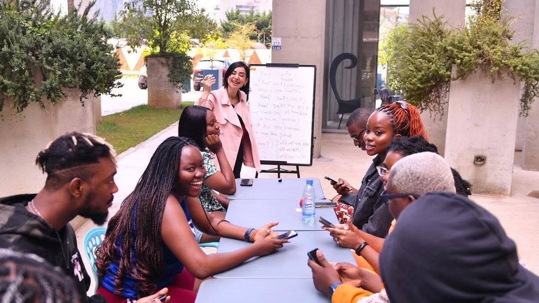 Digital Nomads: Alma Asinobi learned to build mobility by confronting her own immobility — News news on dripviewz