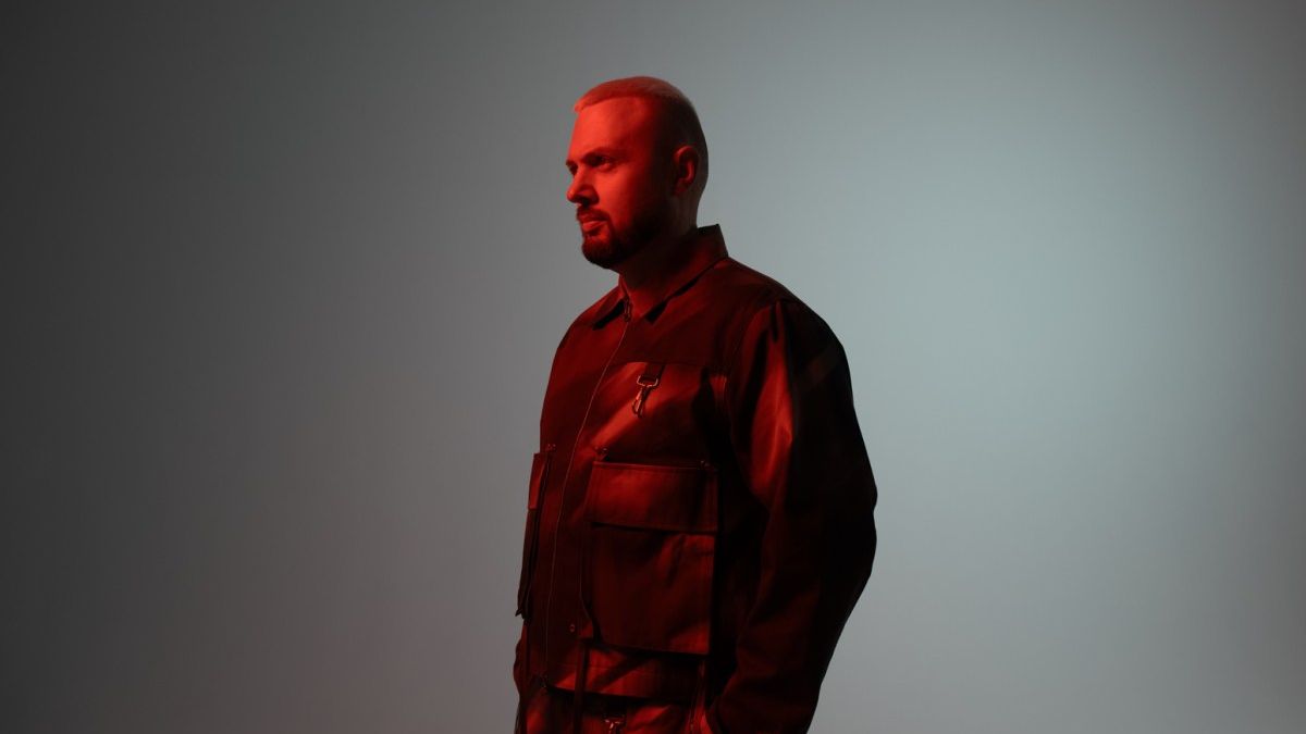 Travis Kelce Joins Chris Lake, Who Remixed Taylor Swift's 'Opalite,' on Stage in L.A — News news on dripviewz