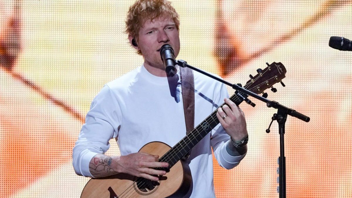 'SNL UK' Cold Open Mocks Ed Sheeran for 'Sitting on the Fence' Amid Tour Controversy — News news on dripviewz