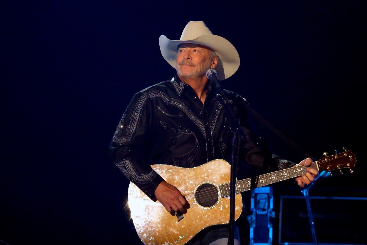 Alan Jackson's 'Finale' Concert Was a Celebration of a Country Music Icon