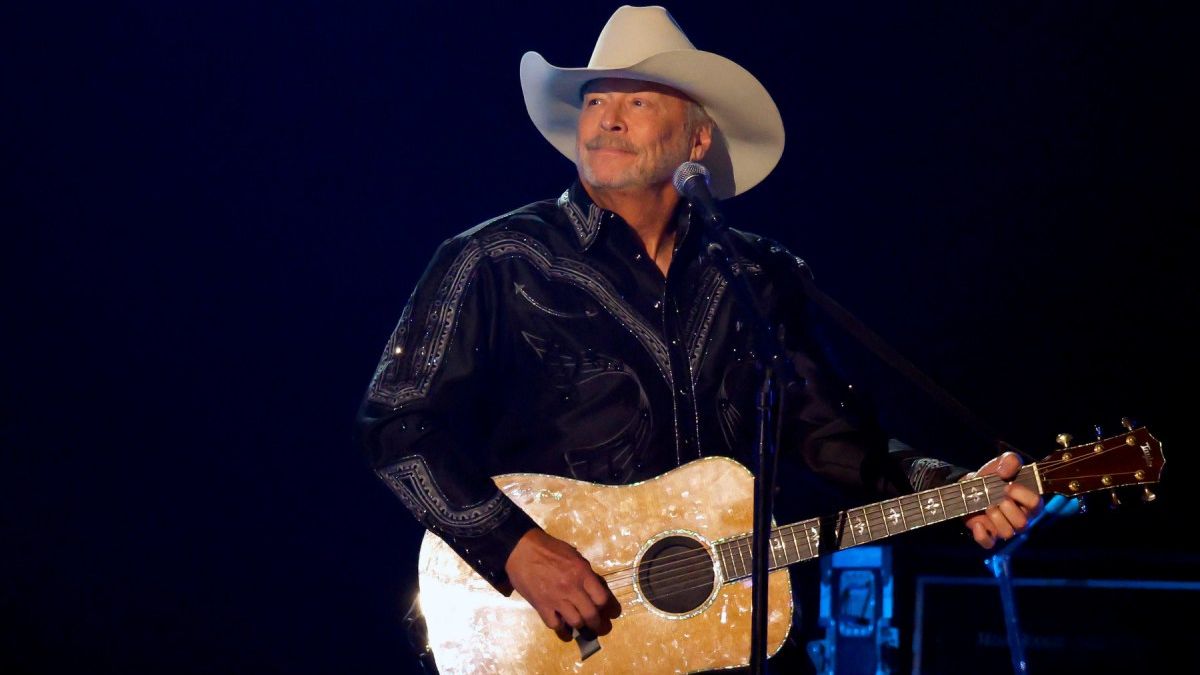 Alan Jackson's 'Finale' Concert Was a Celebration of a Country Music Icon — News news on dripviewz