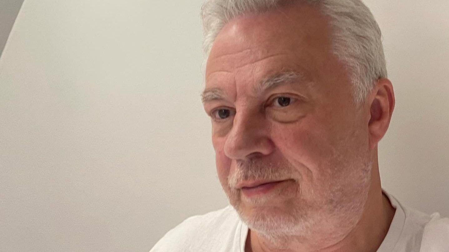 Trashcan Sinatras' musician John Douglas dies at 63 after illness — News news on dripviewz