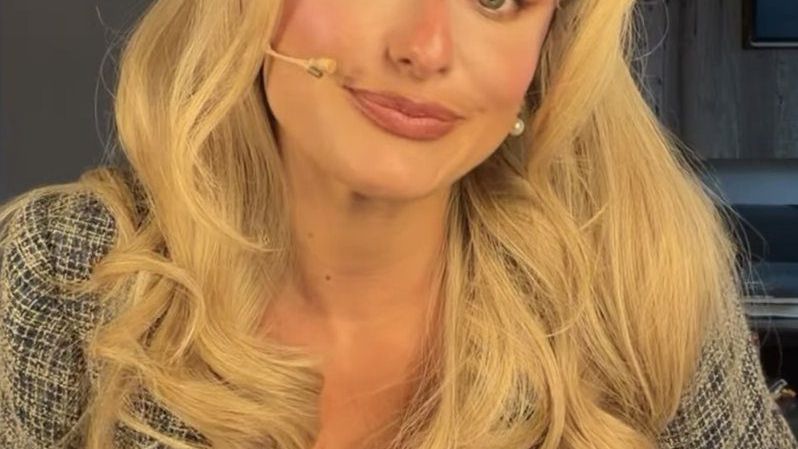 Strictly star has theatregoer thrown out mid-performance for 'selfish' behaviour — News news on dripviewz