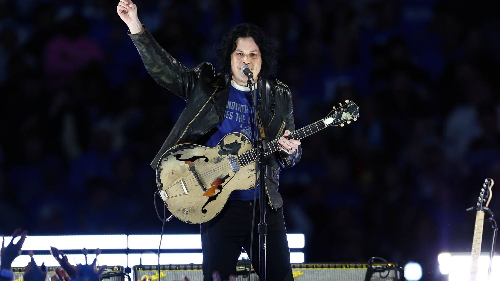 Watch Jack White play three songs with daughter Scarlett on bass in Brooklyn — News news on dripviewz