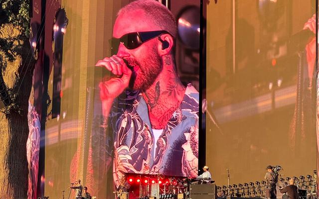 Maroon 5 bring back something they've been missing for years