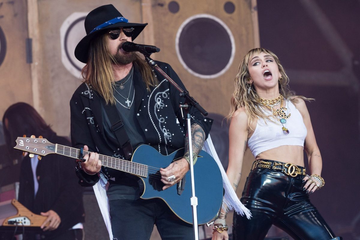 Miley Cyrus Gushes About No. 1 Debut For 'Bass Persuades': To the Fans You Make My World Go Round' — News story on dripviewz