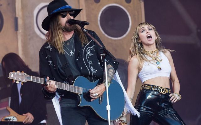 Miley Cyrus Gushes About No. 1 Debut For 'Bass Persuades': To the Fans You Make My World Go Round' — News story on dripviewz