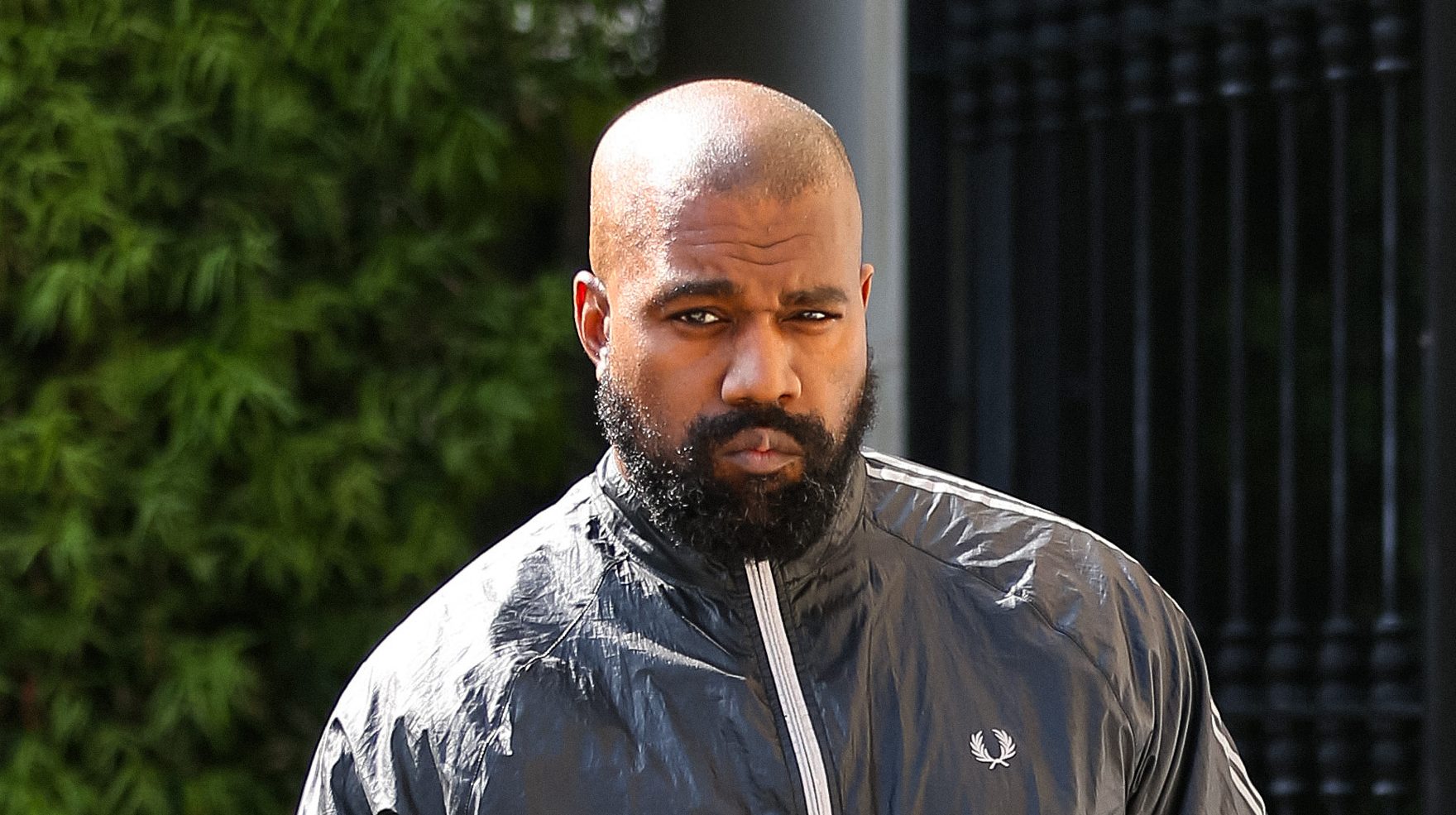 Kanye West trying to convince authorities to let him perform in UK again