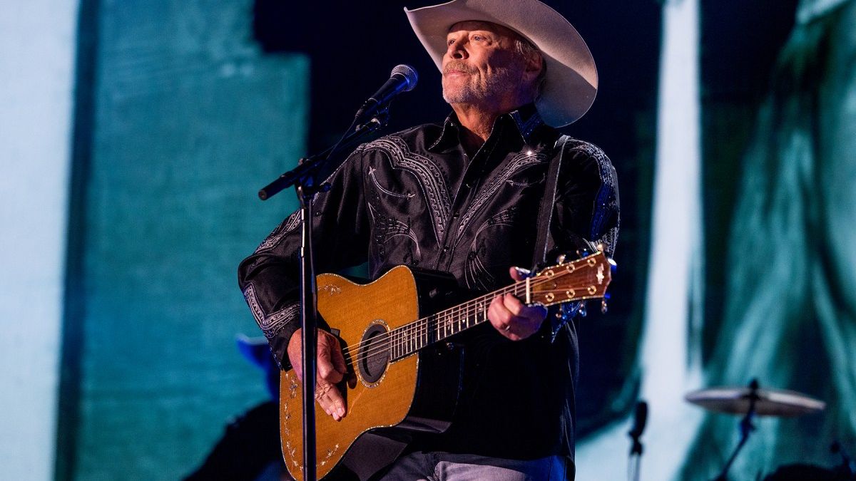 Alan Jackson's Final Concert: His Past Label Heads 'Remember When' They Worked With the Country Superstar — News news on dripviewz
