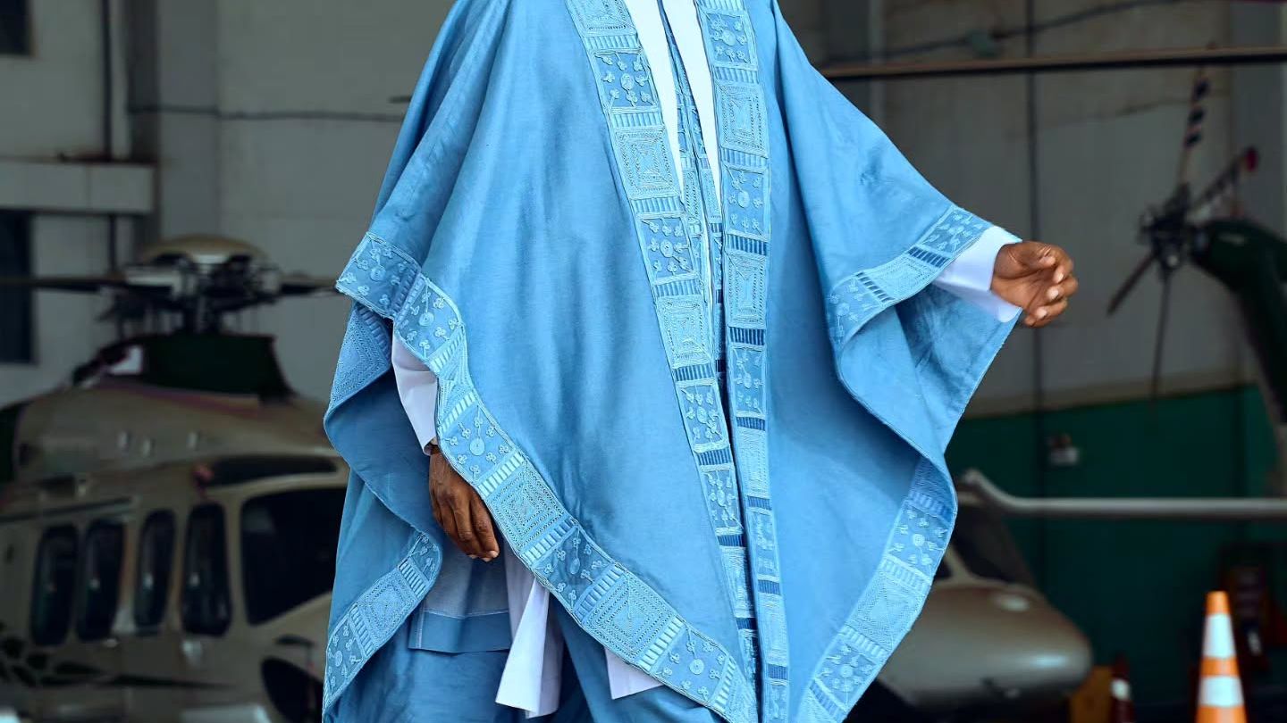 Denim Agbada? Ebuka Obi-Uchendu Just Gave Us One of His Best BBNaija S11 Sunday Show Looks — Reality Tv news on dripviewz