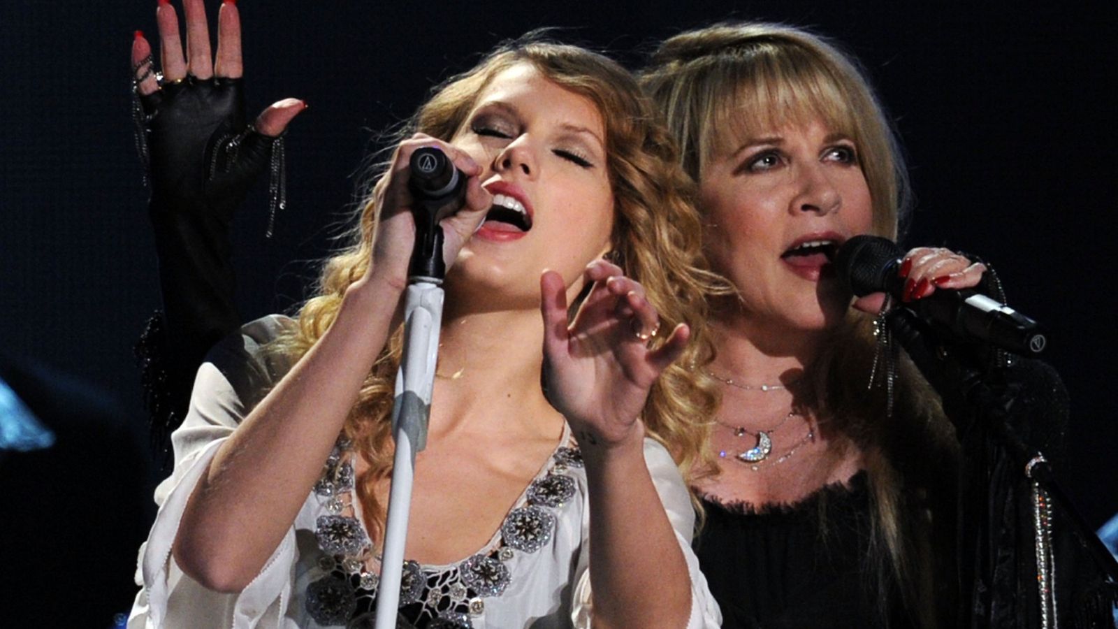 Stevie Nicks rumoured to be performing at Taylor Swift and Travis Kelce's wedding — News news on dripviewz