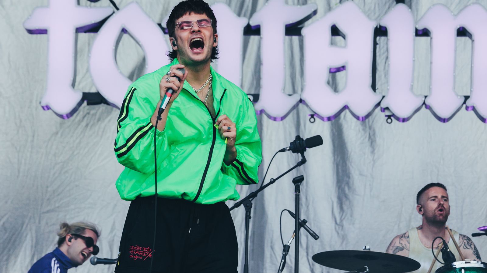 Fontaines D.C. confirm new album title 'Dopamine Chamber' in cryptic teaser — Music news on dripviewz