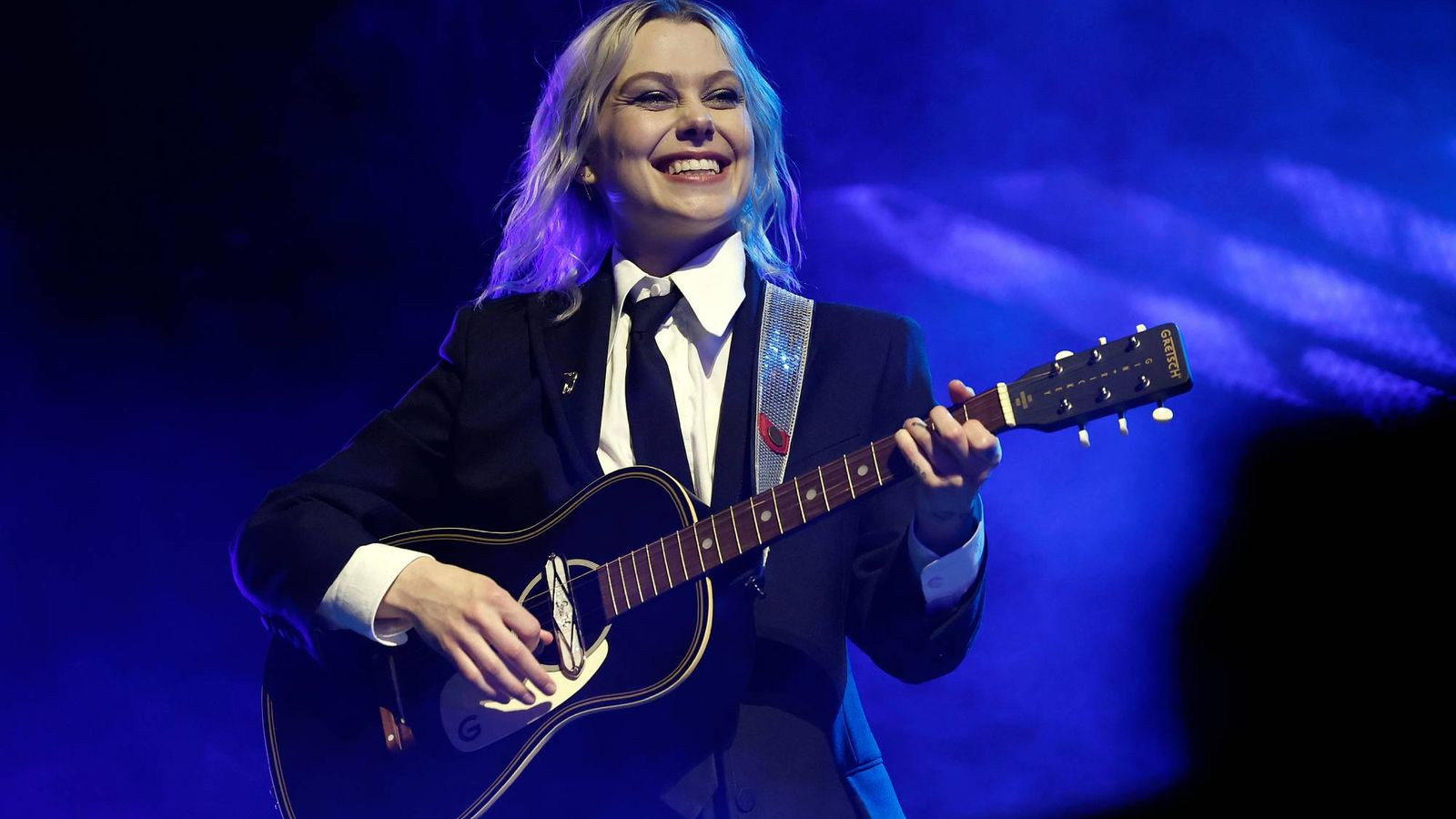 Watch Phoebe Bridgers return to 'The Tonight Show' with tender acoustic version of 'Lost Boys' — News news on dripviewz