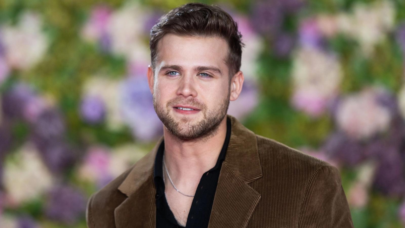Leo Woodall has been tragically overlooked, he's the new Leonardo DiCaprio — News news on dripviewz