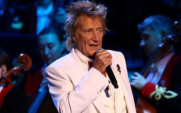 Rod Stewart addresses backlash over World Cup appearance hours after gig cancellation