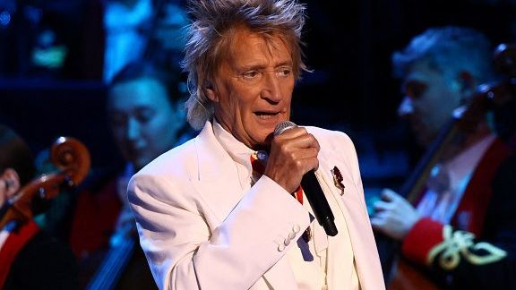 Rod Stewart addresses backlash over World Cup appearance hours after gig cancellation — Sports news on dripviewz