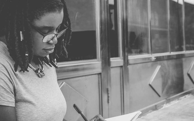 When I dressed my husband for his casket, I found a note, He had been lying to me my entire life — News story on dripviewz