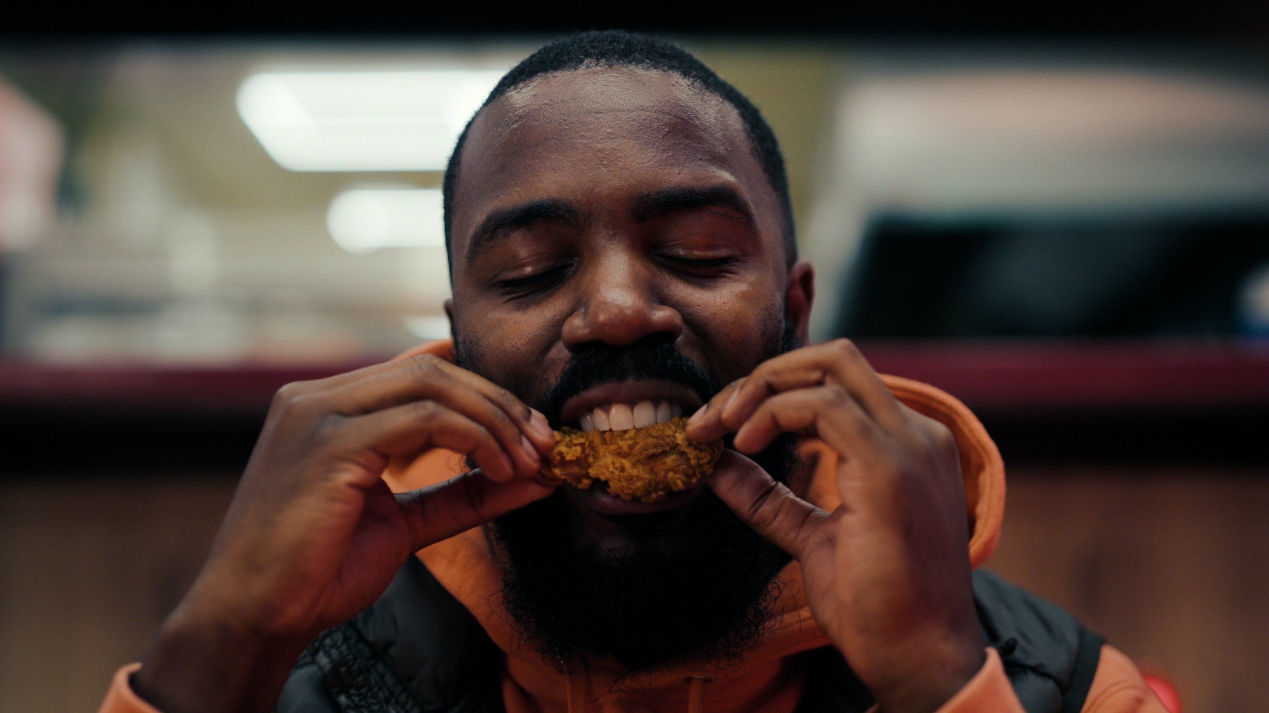Mo Gilligan shocked to discover ingredient in burgers 'is put in condoms for lubrication'
