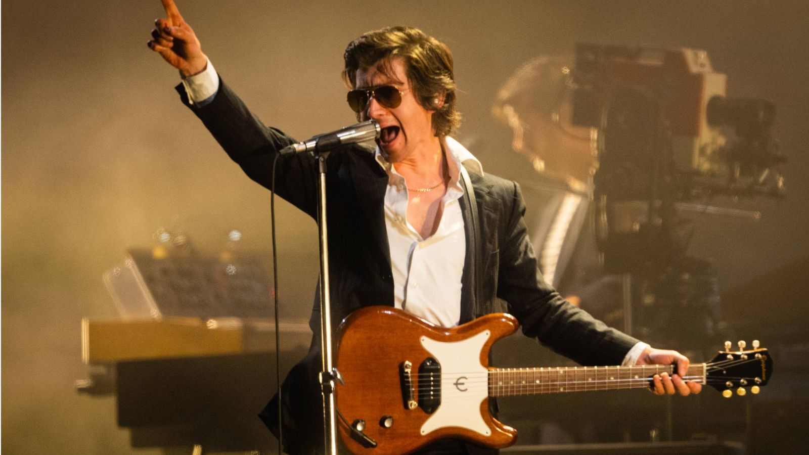 This hard techno remix of Arctic Monkeys' '505' is going down a storm at dance festivals this summer — News news on dripviewz