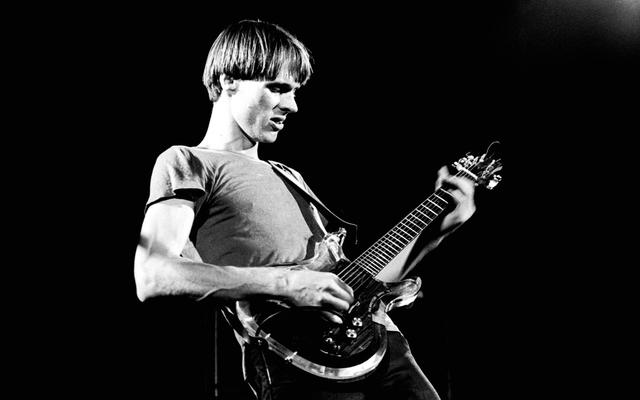 Television icon Tom Verlaine's huge personal record collection to go on sale — News story on dripviewz