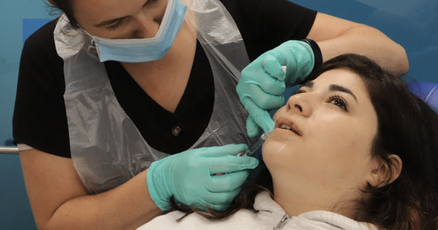 What Is A Lip Flip And How Do You Peform This Treatment?